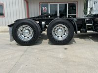 2021 Freightliner CASCADIA 126