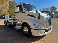 2023 Peterbilt 579