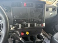 2022 Kenworth T880