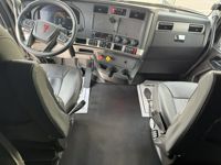 2022 Kenworth T880