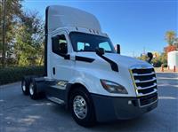 2020 Freightliner CASCADIA 126