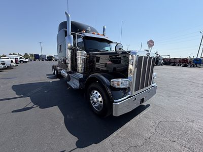 2022 Peterbilt 389