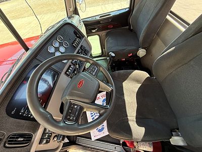 2022 Peterbilt 389
