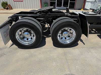 2022 Peterbilt 389