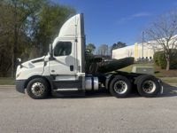 2021 Freightliner CASCADIA 126