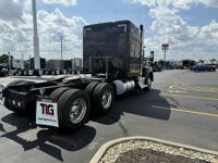 2022 Kenworth T880