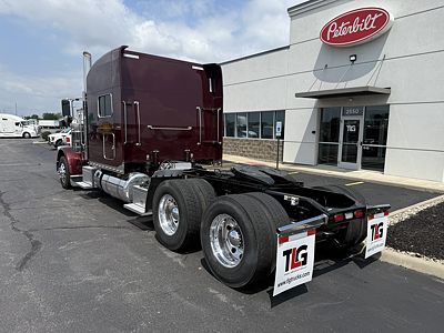 2021 Peterbilt 389
