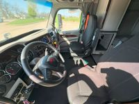 2022 Peterbilt 579