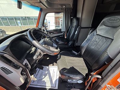 2024 Peterbilt 579