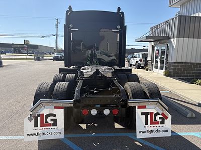 2022 Kenworth W900L