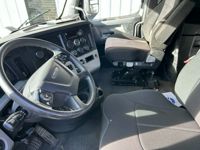 2020 Freightliner CASCADIA 126