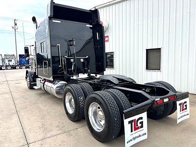 2022 Peterbilt 389