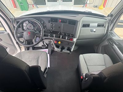 2022 Kenworth T680