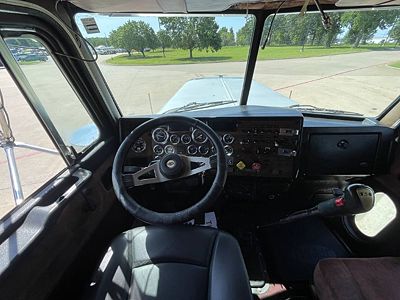 2000 Peterbilt 379