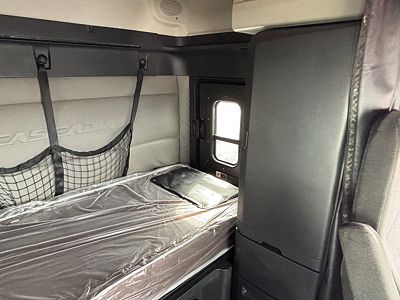 2020 Freightliner CASCADIA