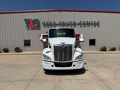 2023 Peterbilt 579