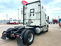 2017 Freightliner CASCADIA 113