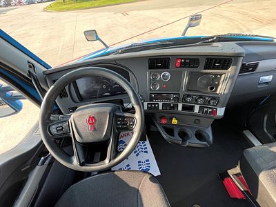 2023 Kenworth T680
