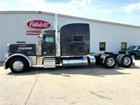 2021 Peterbilt 389