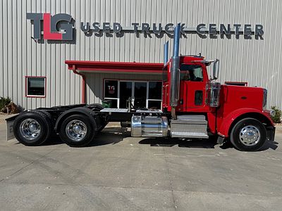 2022 Peterbilt 389