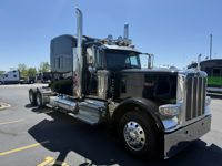 2023 Peterbilt 389