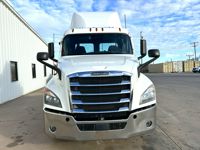 2021 Freightliner CASCADIA 126
