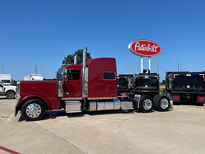 2022 Peterbilt 389