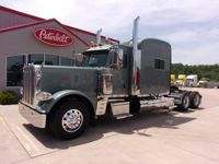 2024 Peterbilt 389