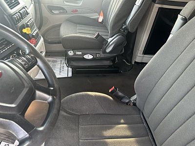 2021 Peterbilt 579