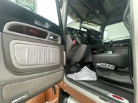 2019 Peterbilt 389