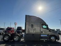 2023 Freightliner CASCADIA 126