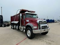 2016 Mack GU713