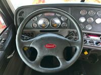 2020 Peterbilt 389