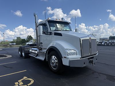 2022 Kenworth T880