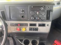 2021 Freightliner CASCADIA 126