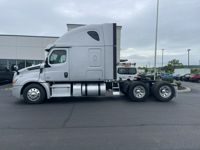 2019 Freightliner CASCADIA 126