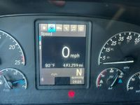 2021 Freightliner CASCADIA 126