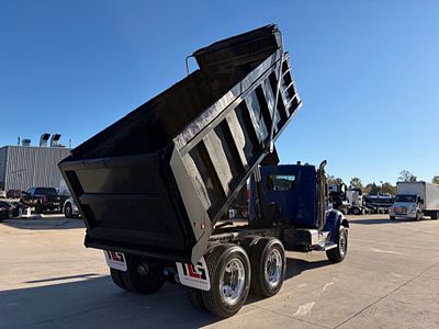 2025 Peterbilt 548