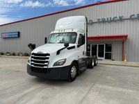 2021 Freightliner CASCADIA 126