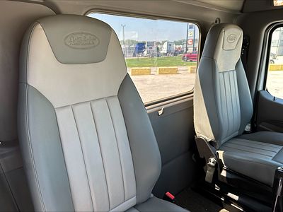 2022 Peterbilt 567