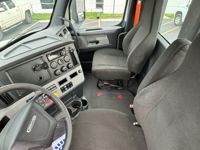 2021 Freightliner CASCADIA 126