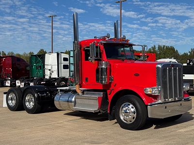 2023 Peterbilt 389