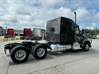2022 Peterbilt 567