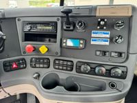 2017 Freightliner CASCADIA 113