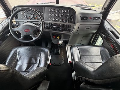 2021 Peterbilt 389