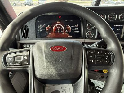 2023 Peterbilt 389