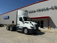 2021 Freightliner CASCADIA 126