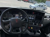 2021 Kenworth T880
