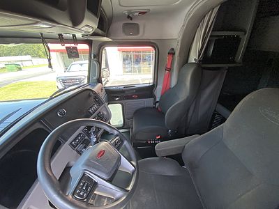 2022 Peterbilt 389