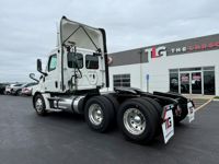 2021 Freightliner CASCADIA 126